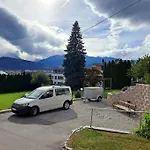 Sonnige Und Ruhige In - Stadtrand *