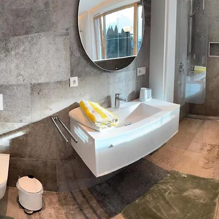 Sonnige Und Ruhige In - Stadtrand Apartment