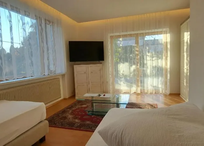 Sonnige Und Ruhige In - Stadtrand * Ίνσμπρουκ