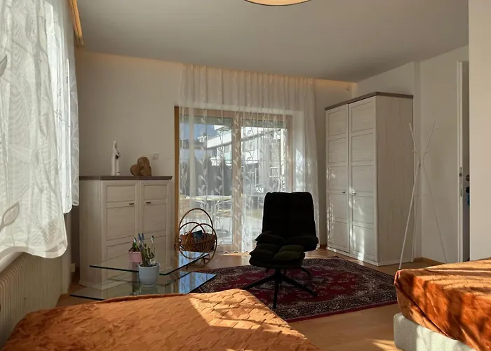 Sonnige Und Ruhige In - Stadtrand Appartamento *