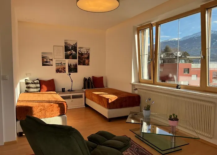 Sonnige Und Ruhige In - Stadtrand