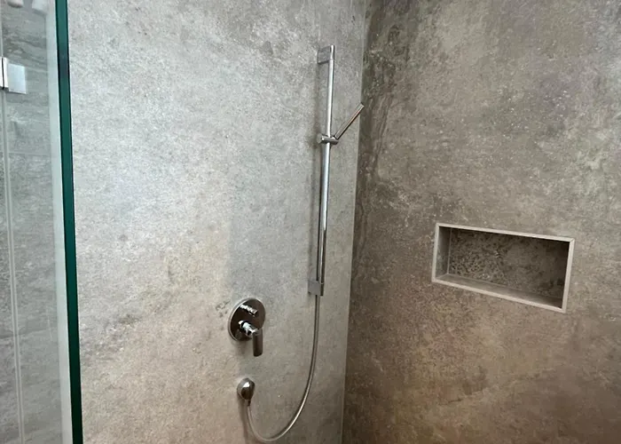 Sonnige Und Ruhige In - Stadtrand *